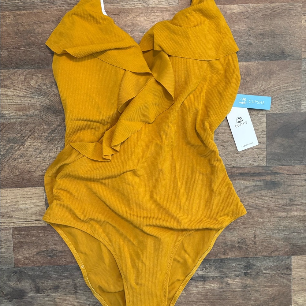 💛🍯Cupshe Divine Destiny Solid Yellow Ruffle One Piece Swim Suit